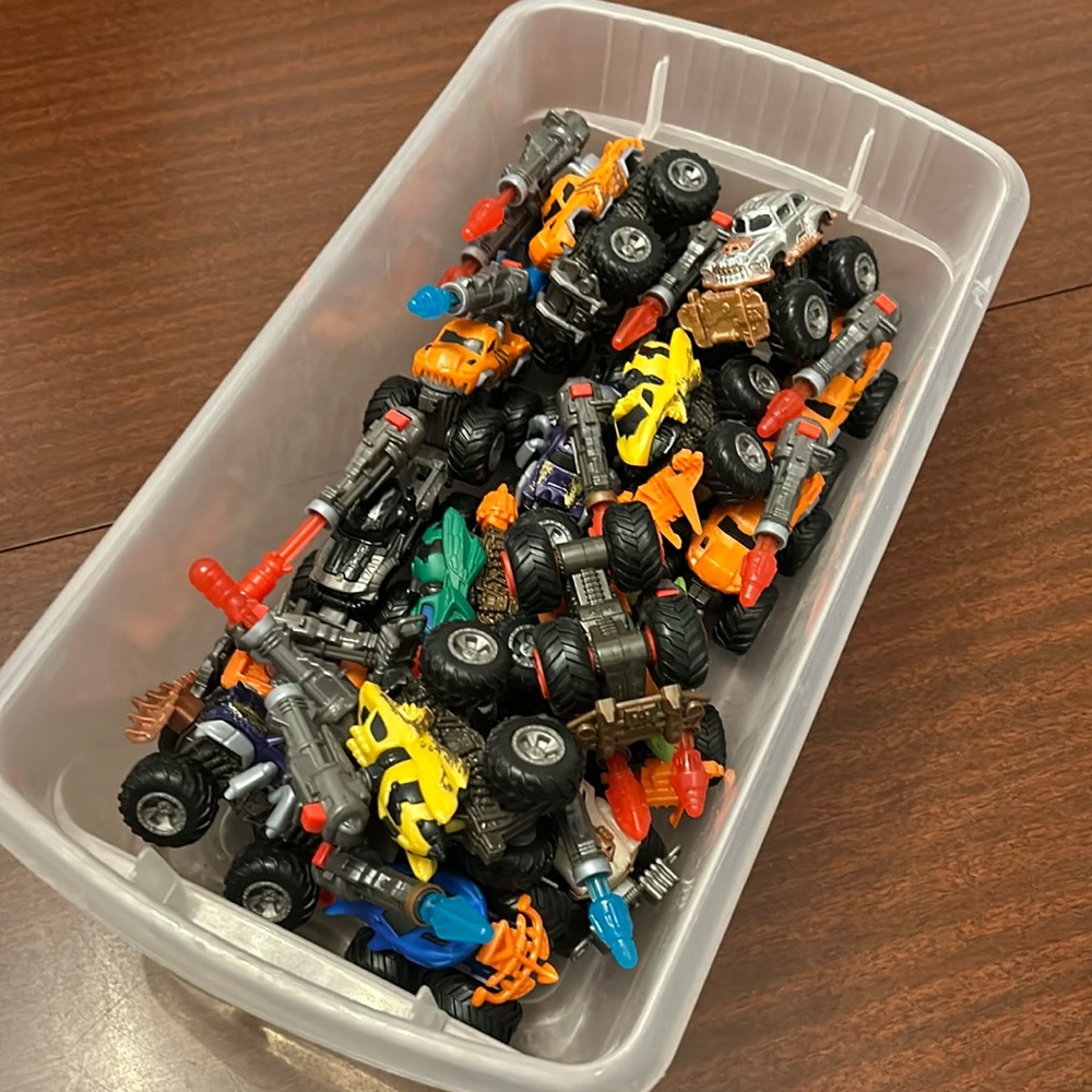 Assortment of Five Surprise Monster Truck s